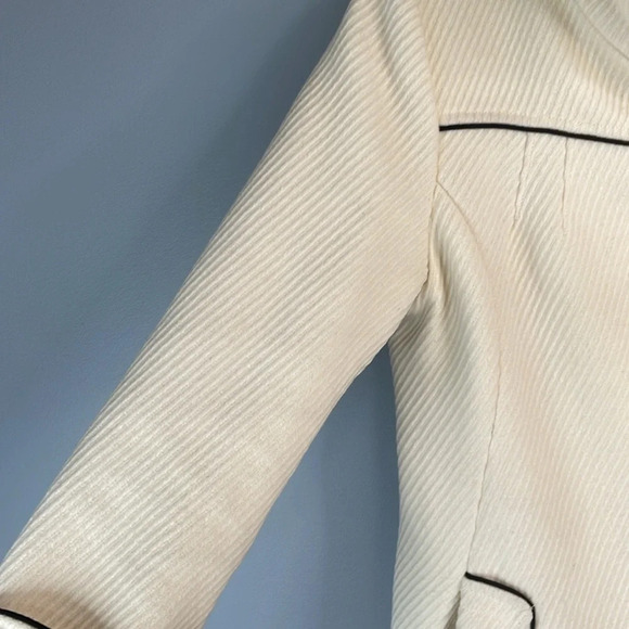 SOIA & KYO Ribbed Wool Blend Coat Cream with Black Contrast Buttons and Piping S - Picture 5 of 15